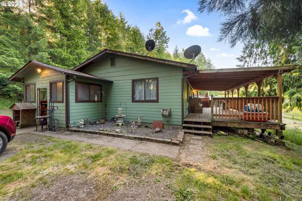 1000  Ostrander Rd, Kelso, WA 98626