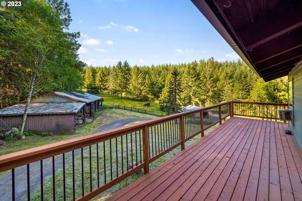 1000  Ostrander Rd, Kelso, WA 98626