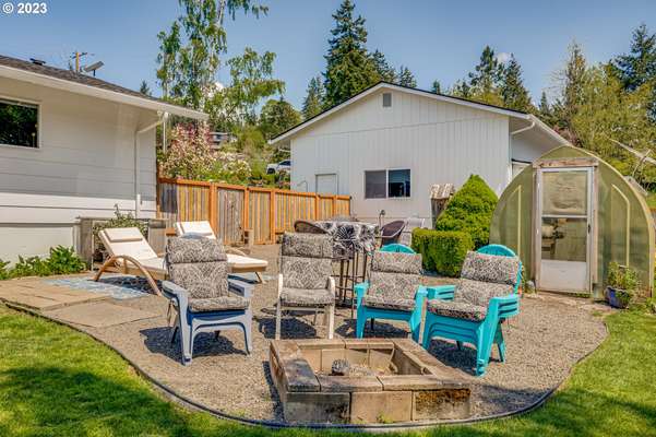 599  Gore Rd, Kalama, WA 98625