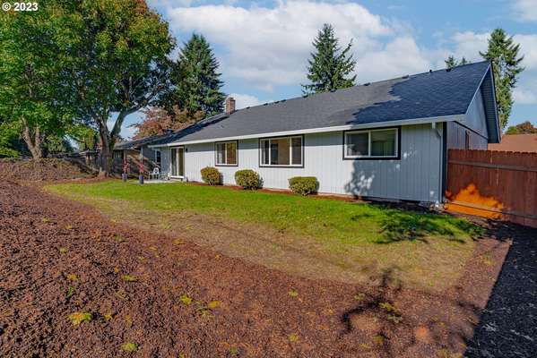 525 NW 82nd St, Vancouver, WA 98665