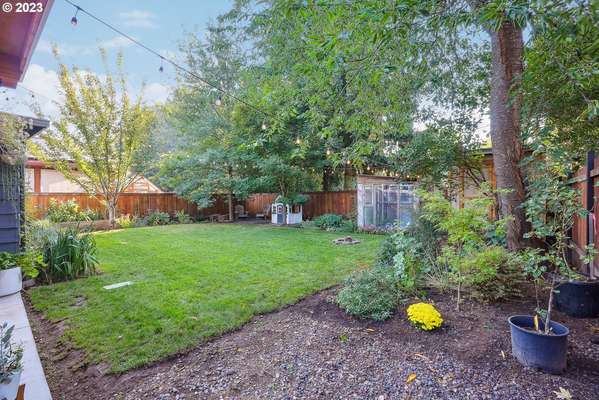 1009 NW 53rd St, Vancouver, WA 98663