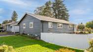 8411 NW 9th Ave, Vancouver, WA 98665
