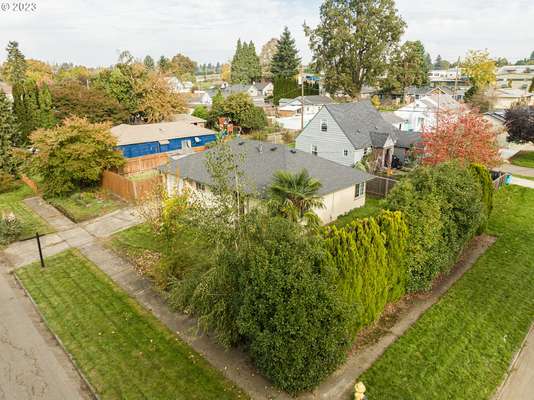 2201  Thompson Ave, Vancouver, WA 98660