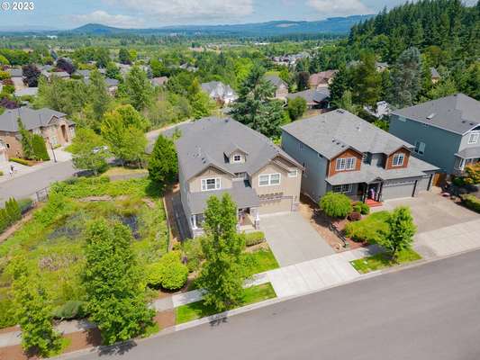 3637 NW 24th Cir, Camas, WA 98607