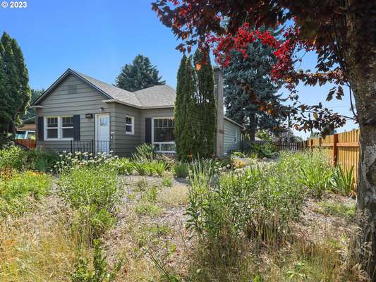 3722  G St, Vancouver, WA 98663