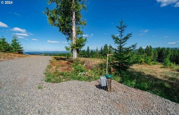 120  Red Hawk  #2, Castle Rock, WA 98611