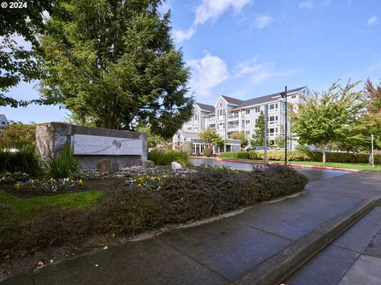 520 SE Columbia River Dr #111, Vancouver, WA 98661