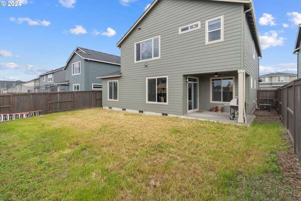 8731 N 1st St, Ridgefield, WA 98642