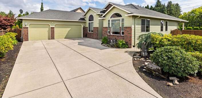 12003 NW 25th Ct, Vancouver, WA 98685