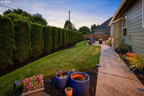 12003 NW 25th Ct, Vancouver, WA 98685