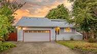 162  Alturas Dr, Kelso, WA 98626