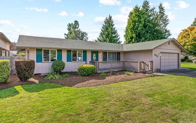 3915  Cherrywood St, Longview, WA 98632