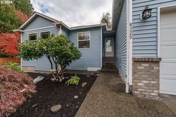 8329 NE 16th St, Vancouver, WA 98664