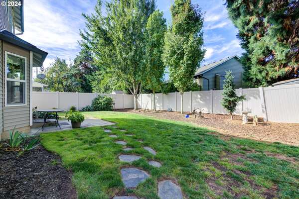 11914 NW 23rd Ave, Vancouver, WA 98685