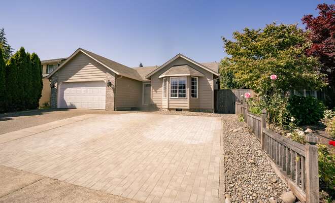 15706 NE 71st St, Vancouver, WA 98682