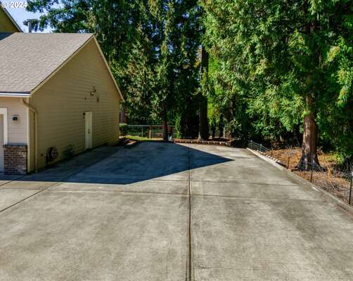 12100 NE 40th Ave, Vancouver, WA 98686