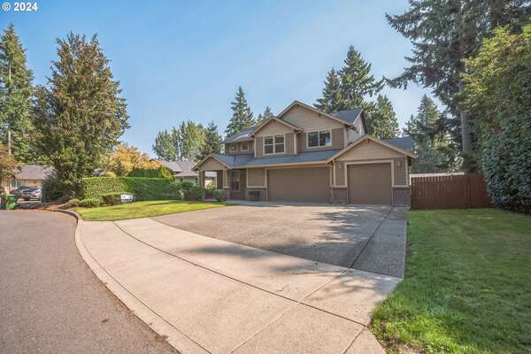 2209 NE Village Green Dr, Vancouver, WA 98684