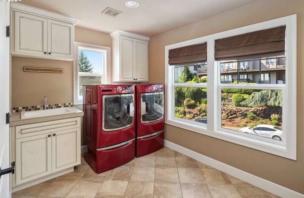 4906 NW Highpoint Dr, Camas, WA 98607