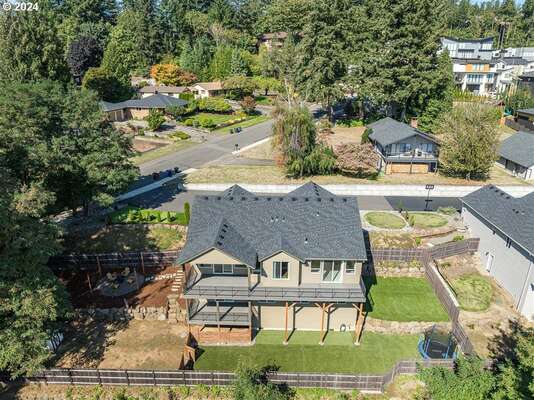 424 NE Province Dr, Camas, WA 98607