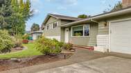 10905 NW 36th Ave, Vancouver, WA 98685