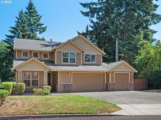 2209 NE Village Green Dr, Vancouver, WA 98684