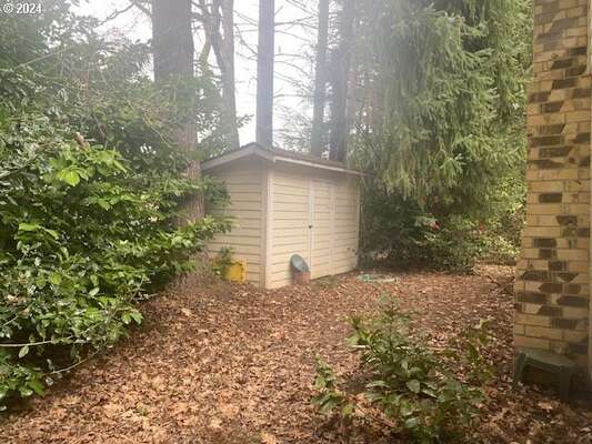 15015 NE 3rd Ave, Vancouver, WA 98685