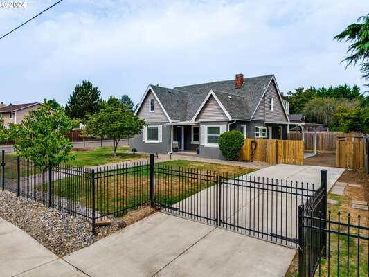 15616 NE 34th St, Vancouver, WA 98682