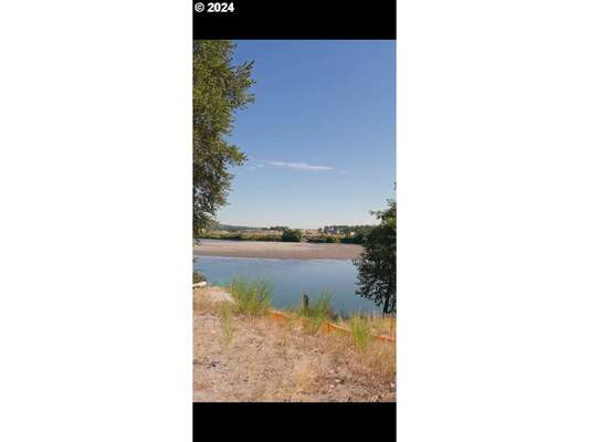 2194 S River Rd, Kelso, WA 98626