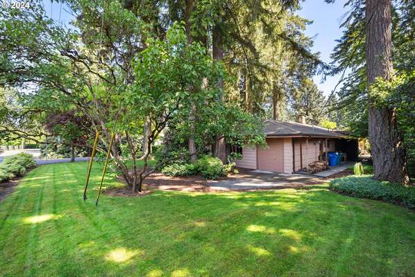 8805 NE 36th St, Vancouver, WA 98662