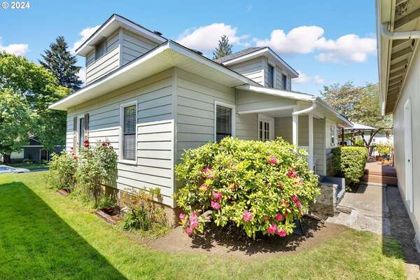 1915  H St, Vancouver, WA 98663