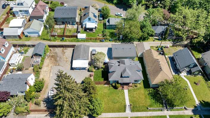 1915  H St, Vancouver, WA 98663