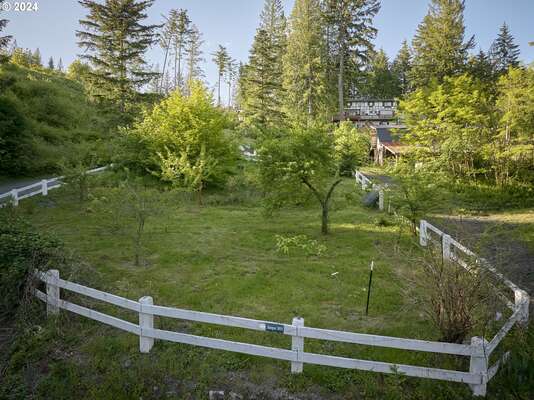 3031  Loop Rd #A, Stevenson, WA 98648