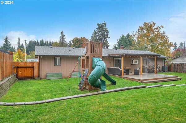 411 NW 53rd St, Vancouver, WA 98663