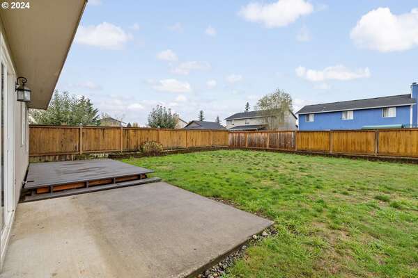 15720 NE 69th St, Vancouver, WA 98682