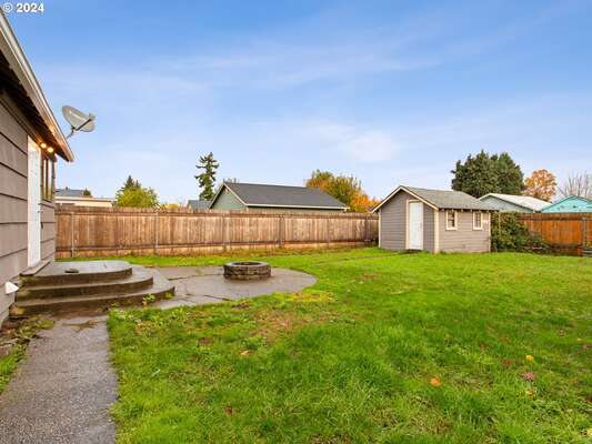 1122  9th Ave, Longview, WA 98632