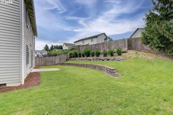 14812 NW 19th Ave, Vancouver, WA 98685