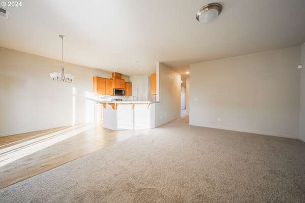 12803 NE 104th St, Vancouver, WA 98682