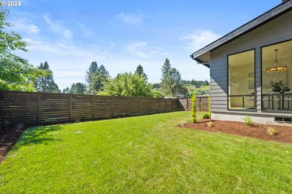 1615 N 25th St, Washougal, WA 98671