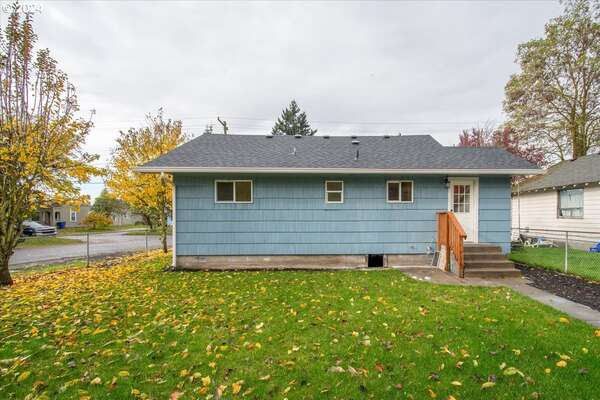 1010 S 7th Ave, Kelso, WA 98626