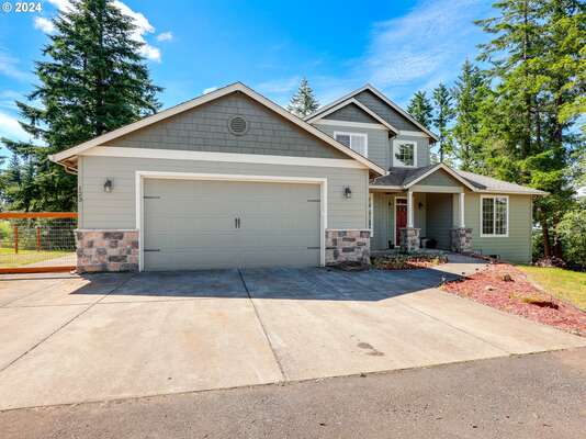 123  Black Jack Dr, Kalama, WA 98625