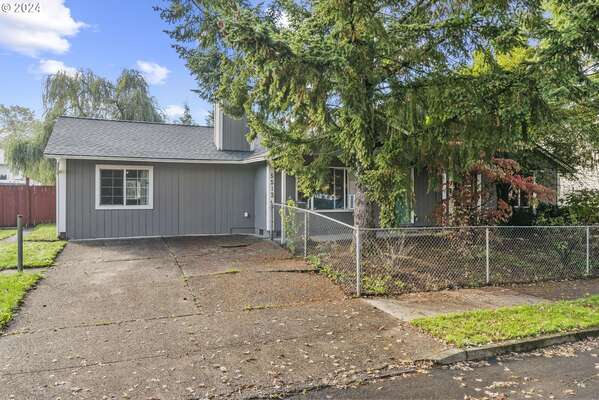 5513 NE 39th St, Vancouver, WA 98661