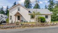 1717  Holcomb Rd, Kelso, WA 98626