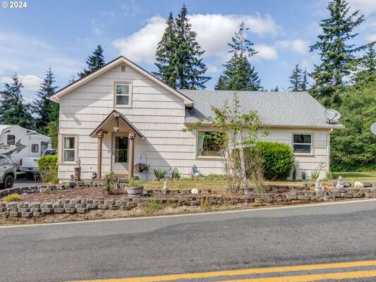 1717  Holcomb Rd, Kelso, WA 98626