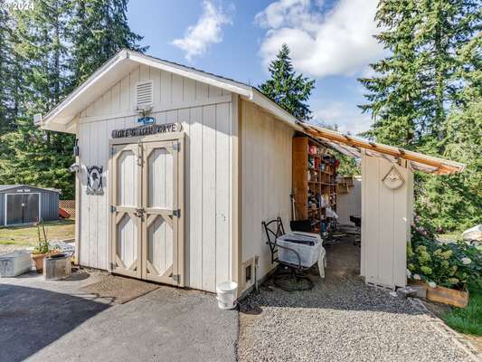 1717  Holcomb Rd, Kelso, WA 98626