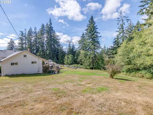 1717  Holcomb Rd, Kelso, WA 98626