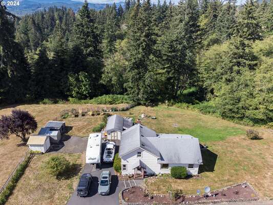 1717  Holcomb Rd, Kelso, WA 98626