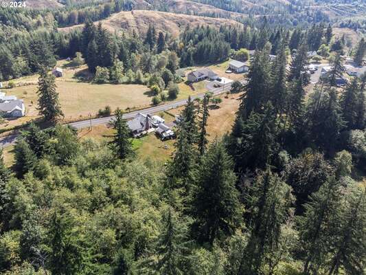 1717  Holcomb Rd, Kelso, WA 98626