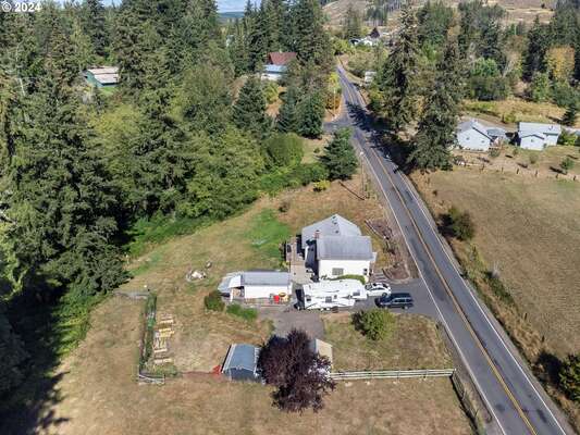 1717  Holcomb Rd, Kelso, WA 98626