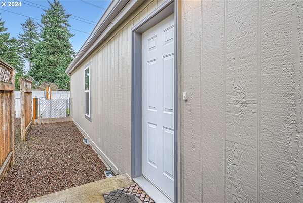 16500 SE 1st St #29, Vancouver, WA 98684