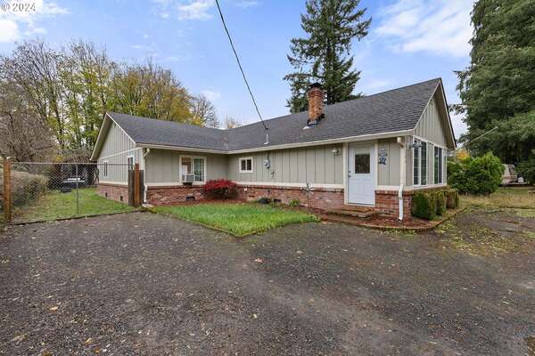 106 W Jones St, Yacolt, WA 98675